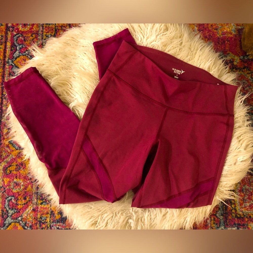 Old Navy yoga pants! Purple. Size M.